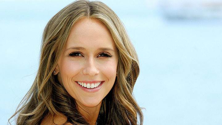 Jennifer Love Hewitt Smiling Cute Face And Wet Lips